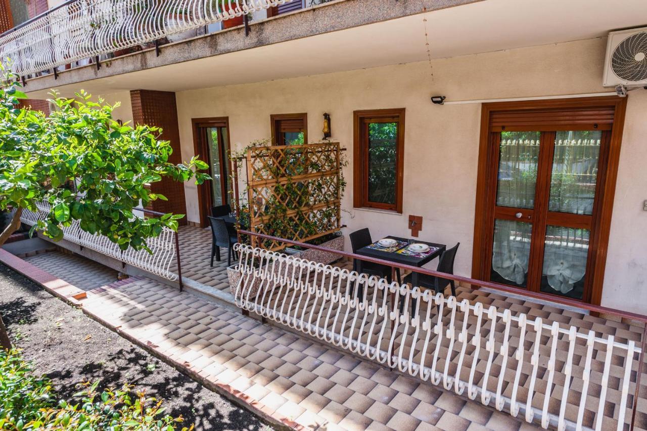 Lemon Tree Apartments By Wonderful Italy Giardini Naxos Εξωτερικό φωτογραφία
